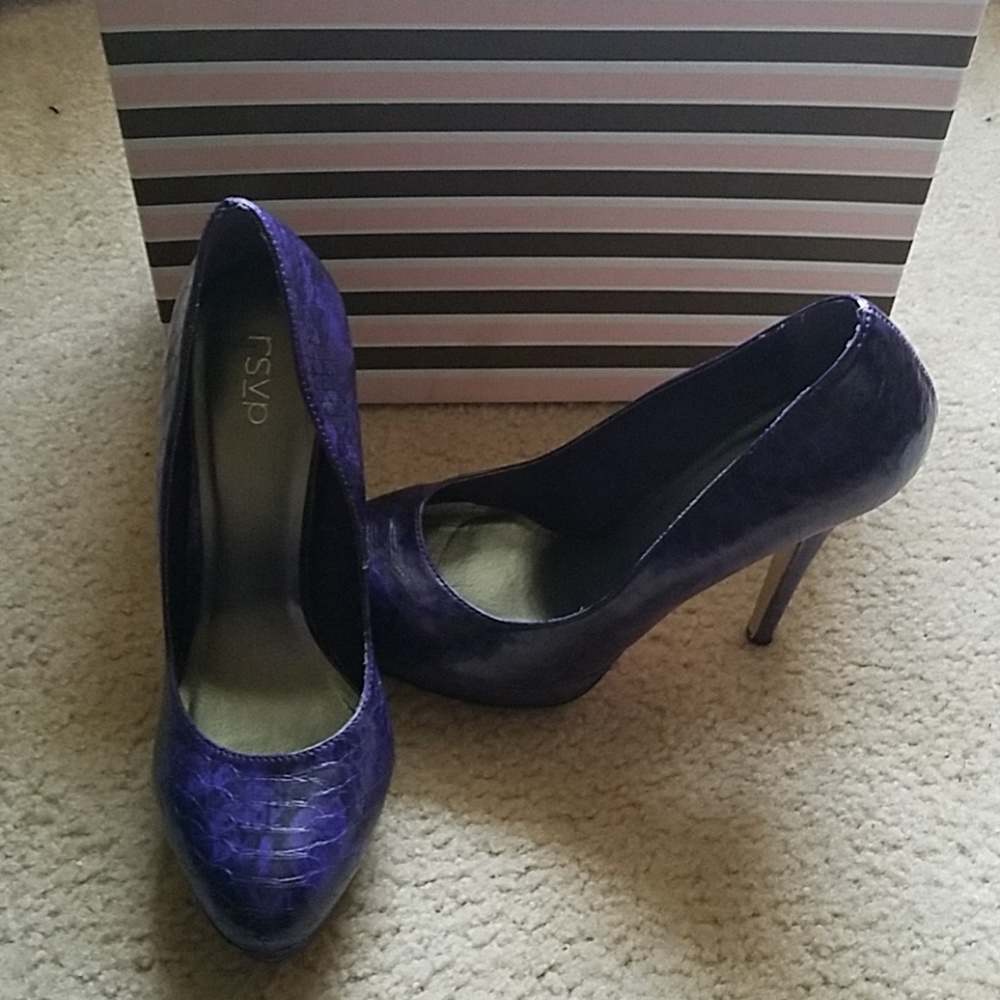 Faux Snakeskin Pumps